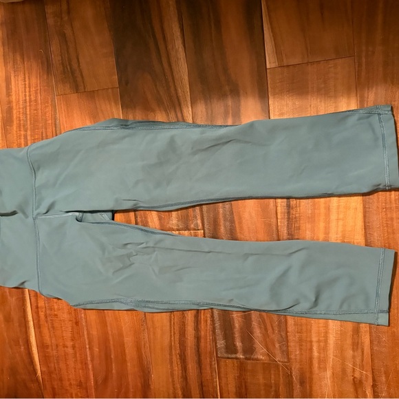Lululemon High Rise Crop Leggings Size 6 Teal Green - Picture 6 of 8